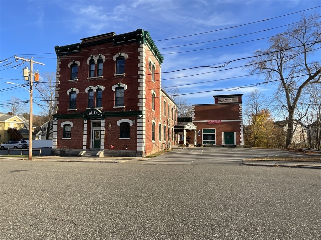 1007 Church St Property Photo 8