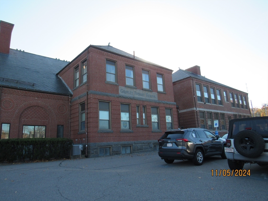111 Willard St # D Property Photo 1