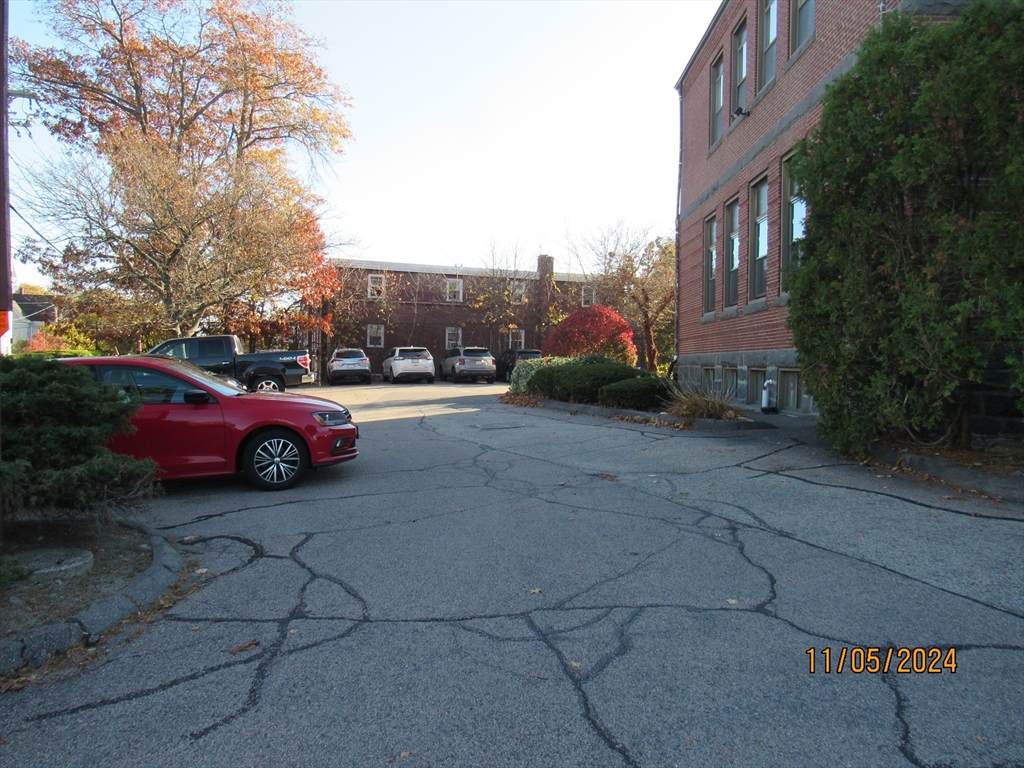 111 Willard St # D Property Photo 13