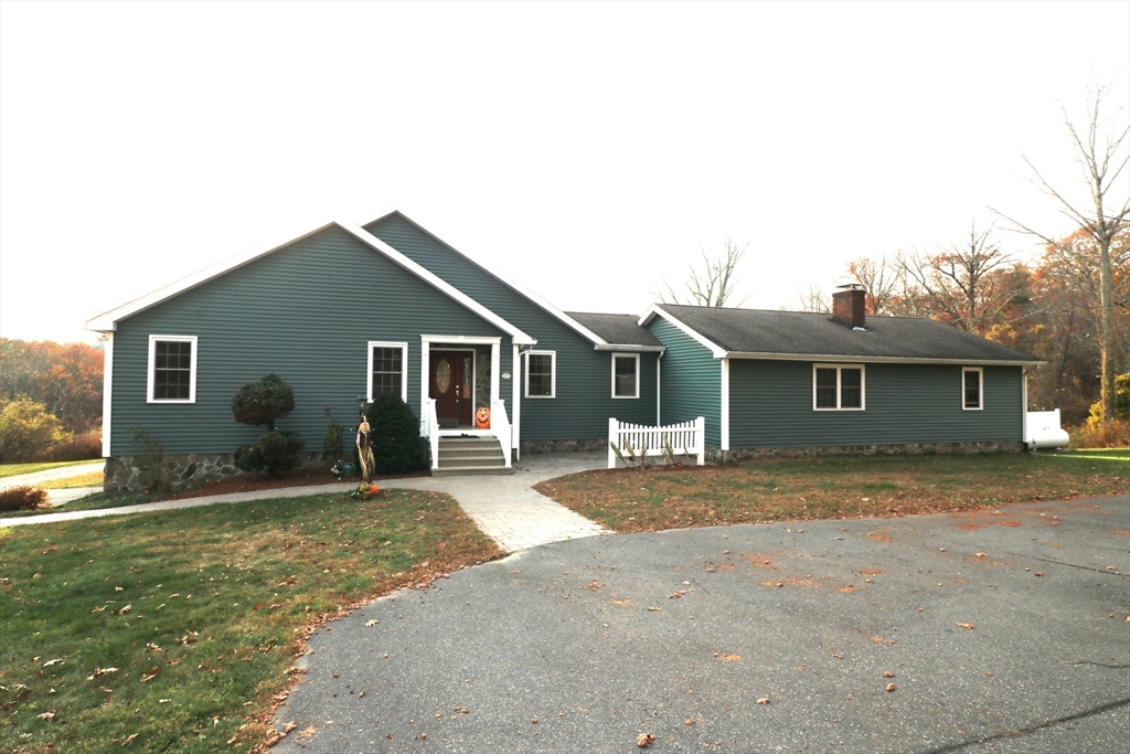 105 Hammond Hill Rd Property Photo 1