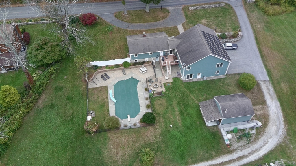 105 Hammond Hill Rd Property Photo 2