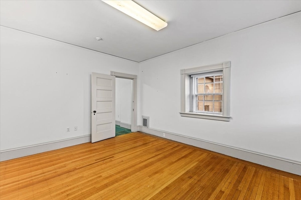 388 County Street Property Photo 31
