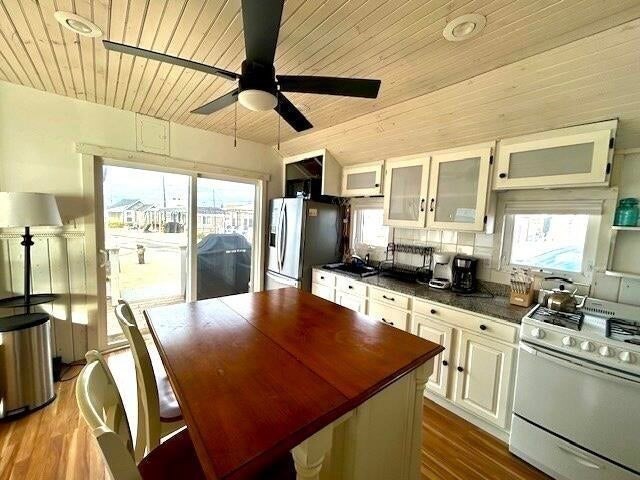 241 Old Wharf # 95 Property Photo 11