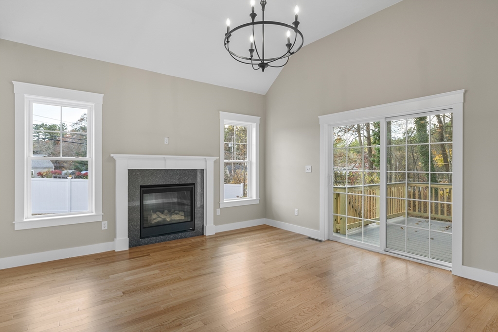 194 Taunton Ave # A Property Photo 14