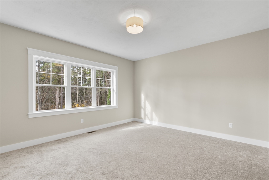 194 Taunton Ave # A Property Photo 21