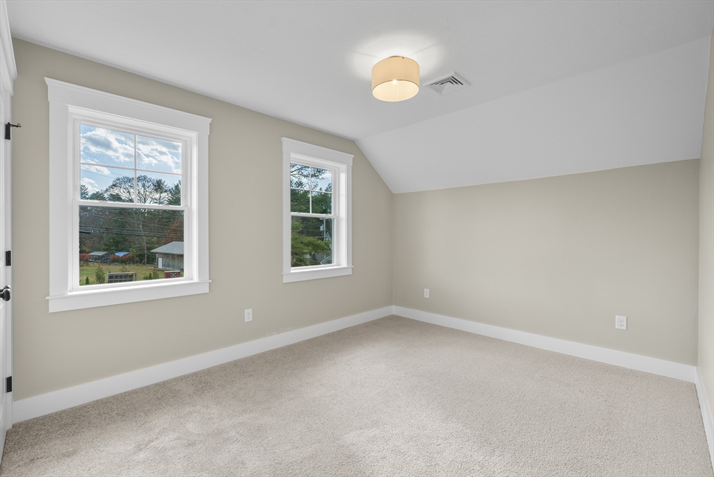 194 Taunton Ave # A Property Photo 28