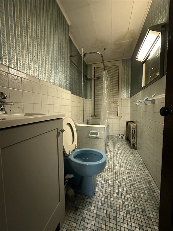 219 Suffolk Street Property Photo 11