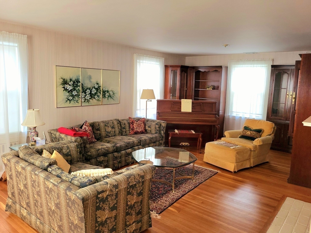 108 West St Property Photo 4
