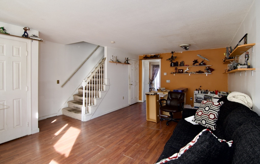 1196 Worcester St # 1196 Property Photo 7