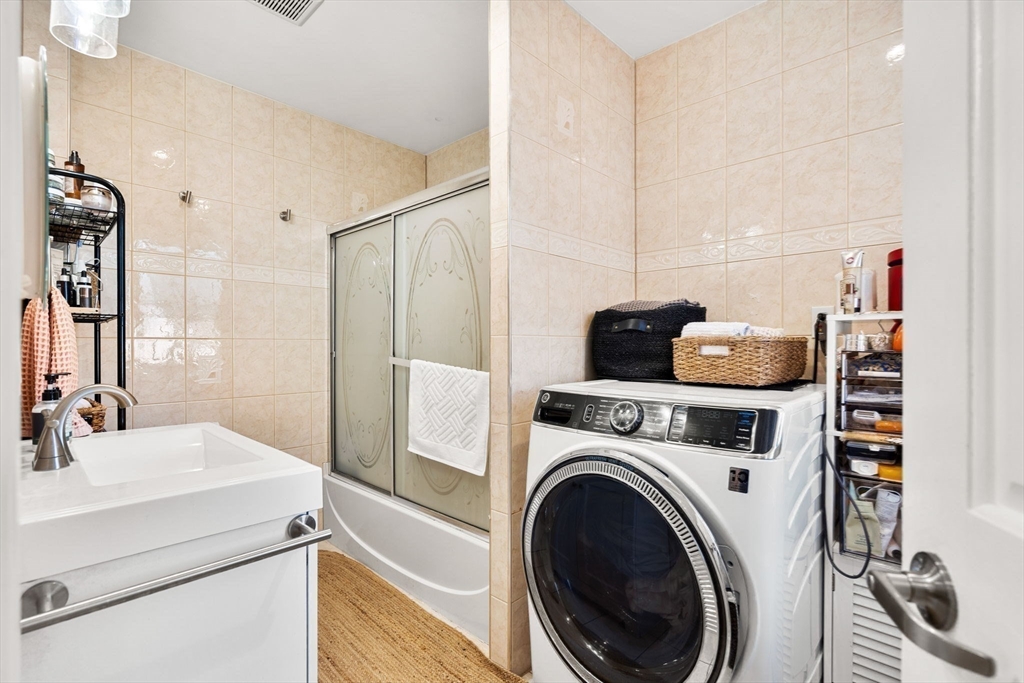1000 Winthrop Ave # 2 Property Photo 6