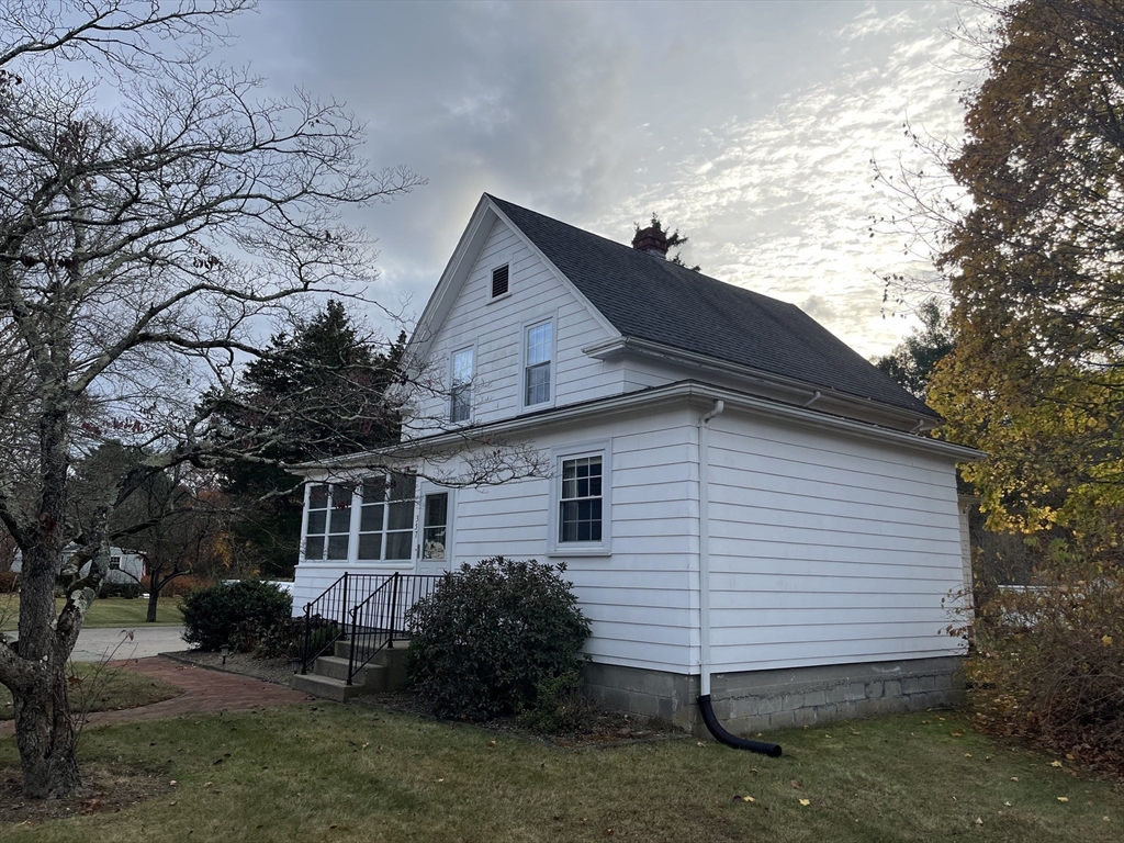 357 Elm Street Property Photo 4