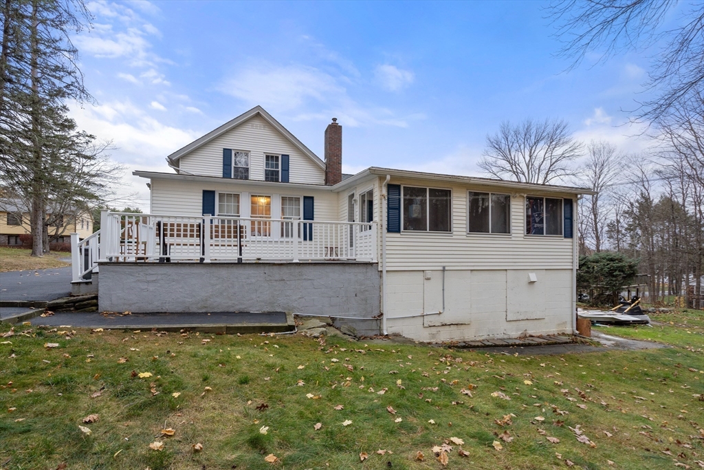 74 Durfee St Property Photo 7