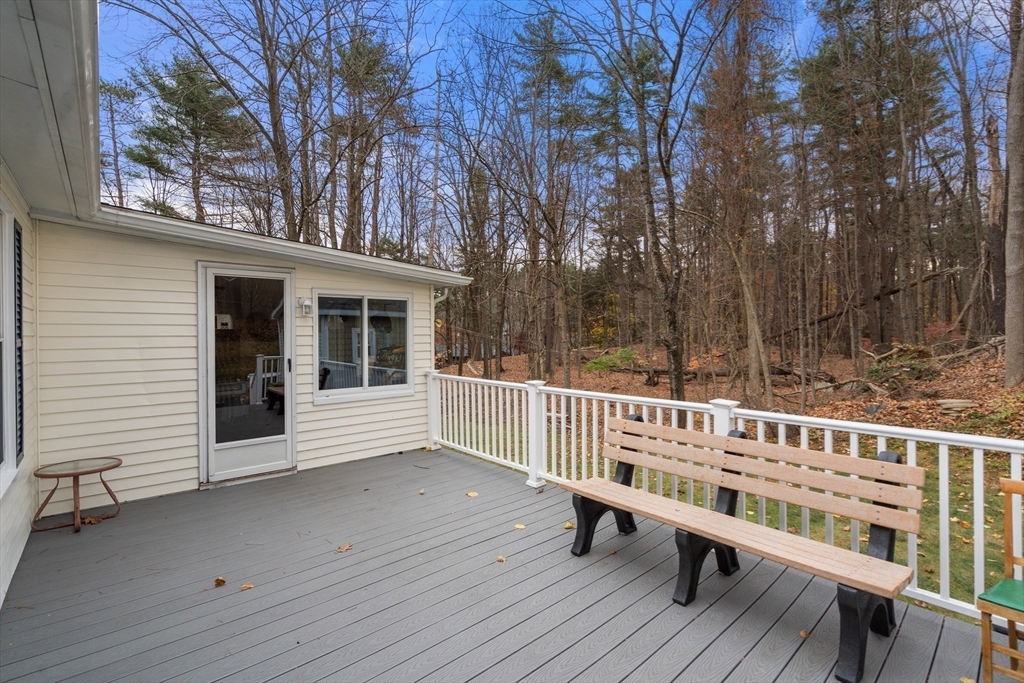 74 Durfee St Property Photo 8