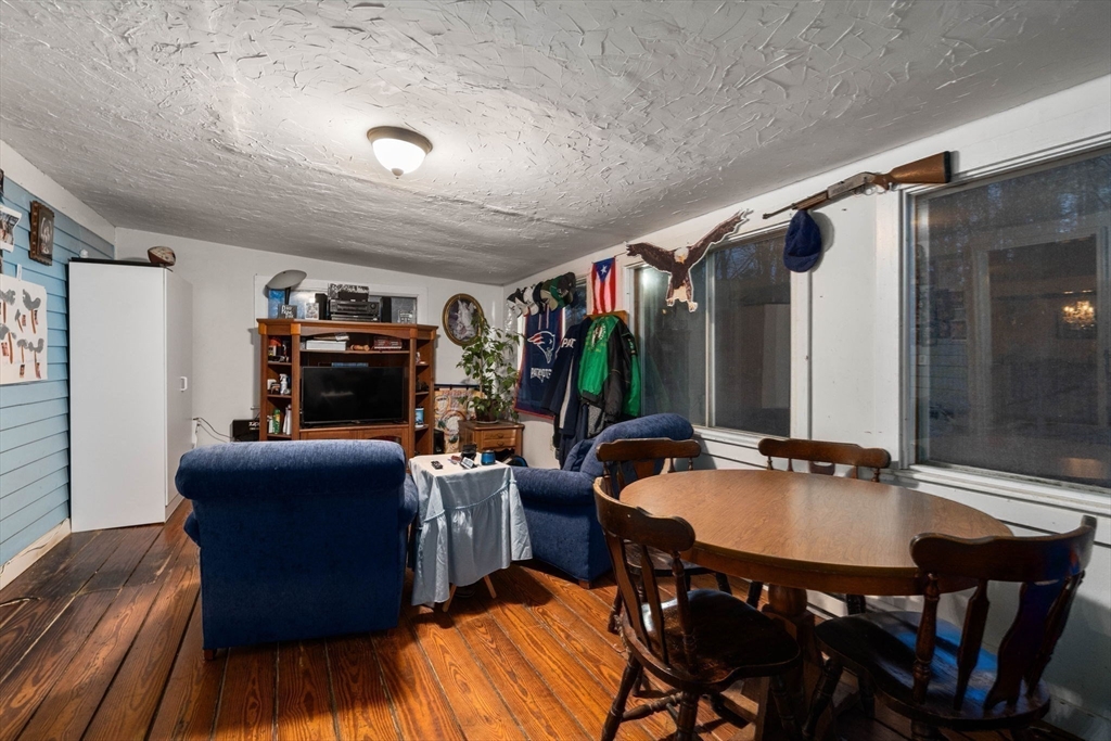 74 Durfee St Property Photo 24