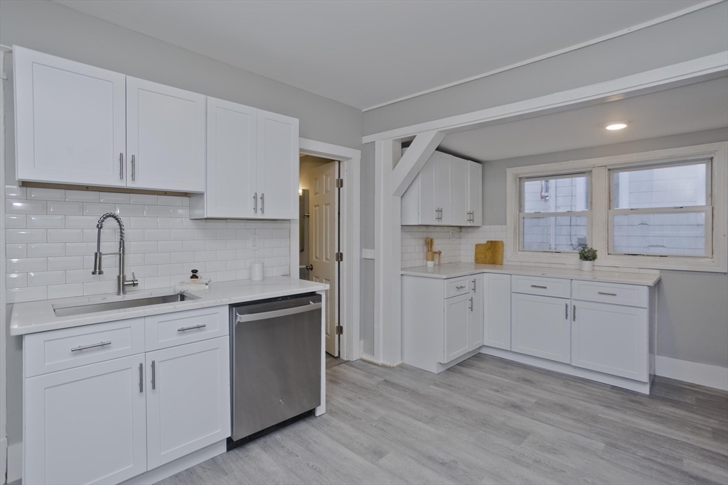 85 Congress Ave Property Photo 1