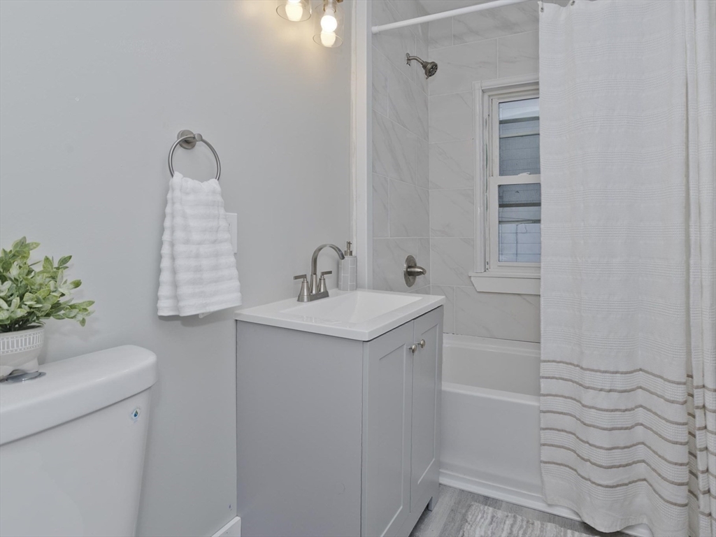 85 Congress Ave Property Photo 26