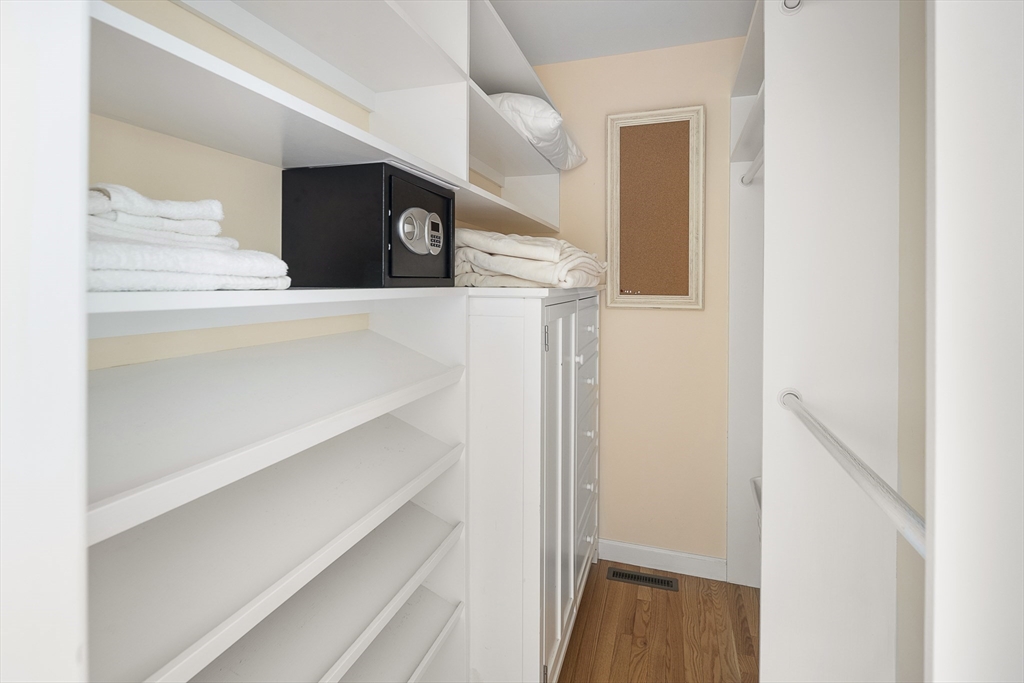 87 Schoolhouse Road Property Photo 17