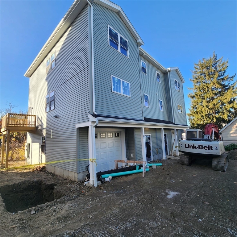 206 Durfee St. # 4a Property Photo 4