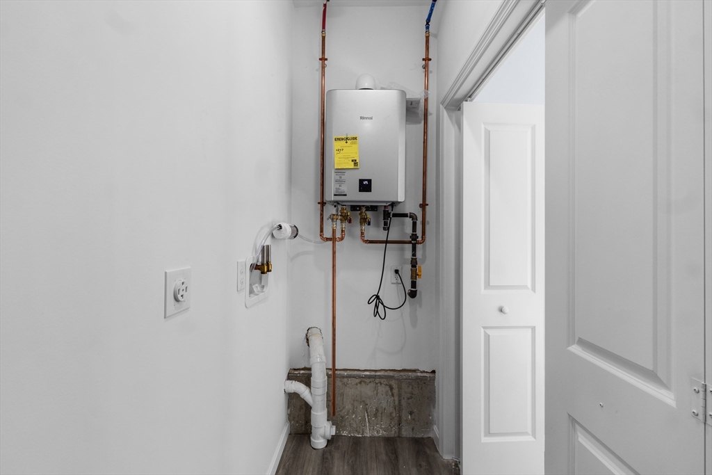 206 Durfee St. # 4a Property Photo 11