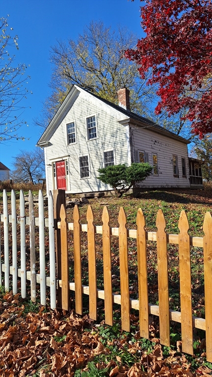 294 Boston Rd Property Photo 2