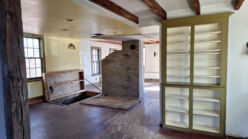294 Boston Rd Property Photo 8