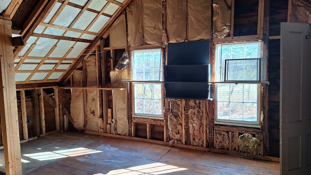 294 Boston Rd Property Photo 11