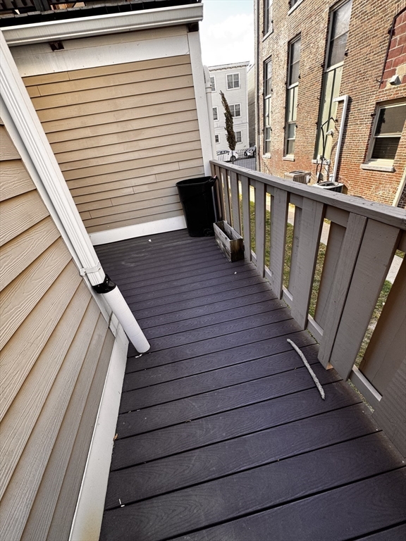122 West 7th St Property Photo 15