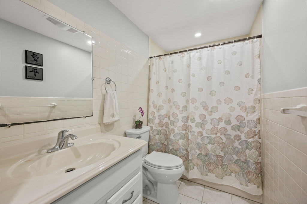 300 Falmouth Rd # 21e Property Photo 11