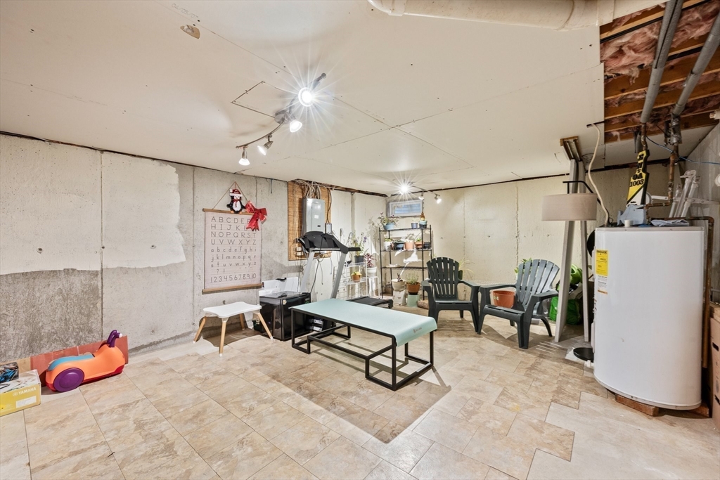 300 Falmouth Rd # 21e Property Photo 17
