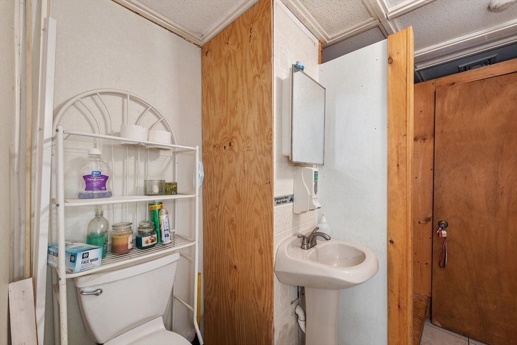 258 Kenyon Ave Property Photo 16