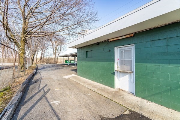 840 Water Street Property Photo 3