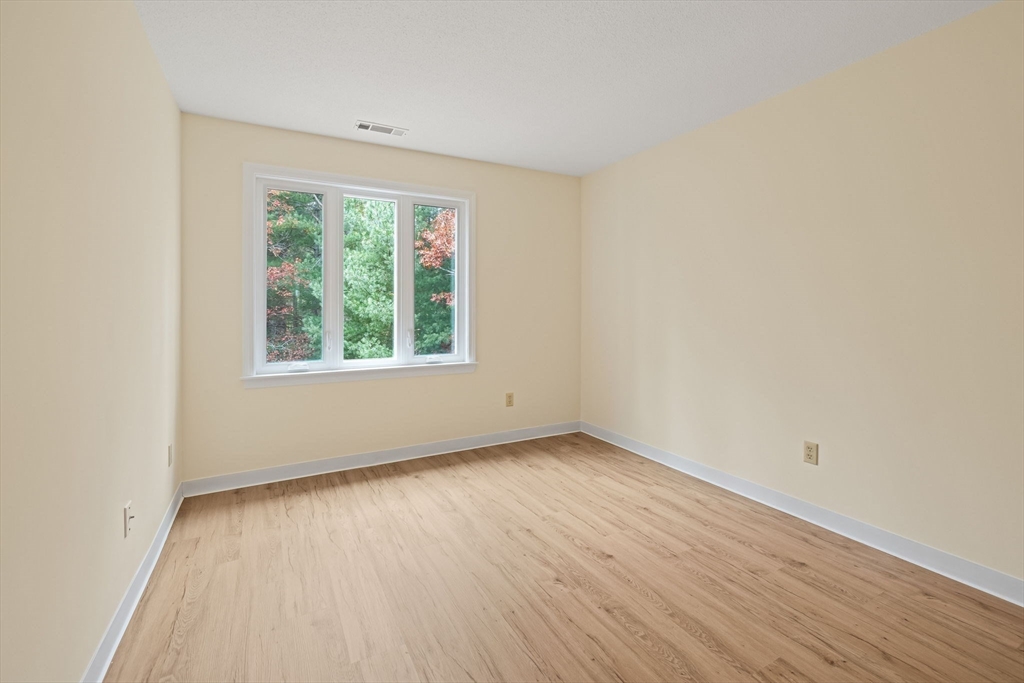 139 Strawberry Mdws # 139 Property Photo 28