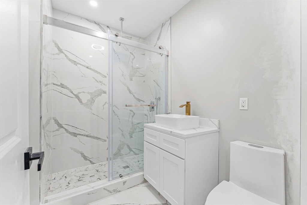 31 Draper St Property Photo 9