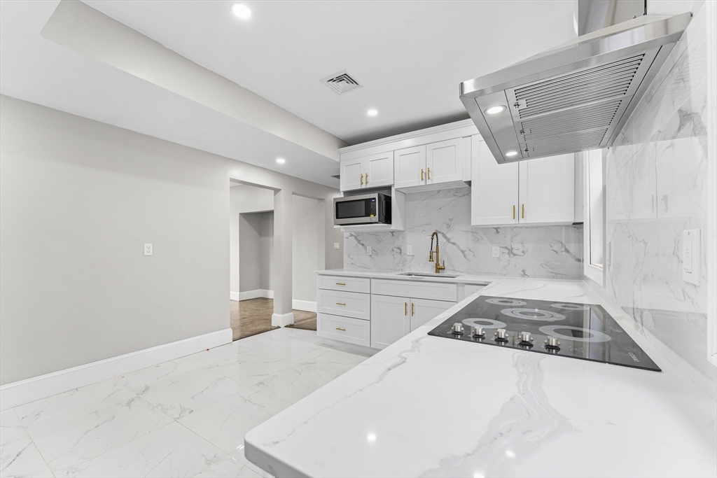 31 Draper St Property Photo 18