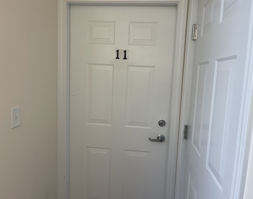 245 Russell St # 11a Property Photo 2