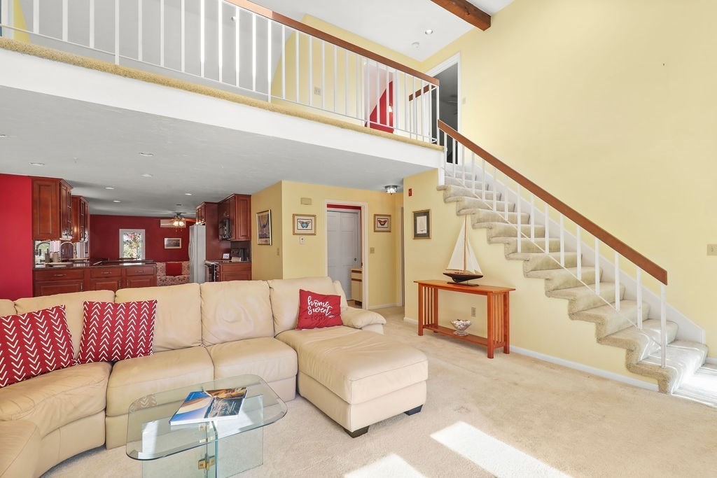 88 Pheasant Lane Property Photo 8