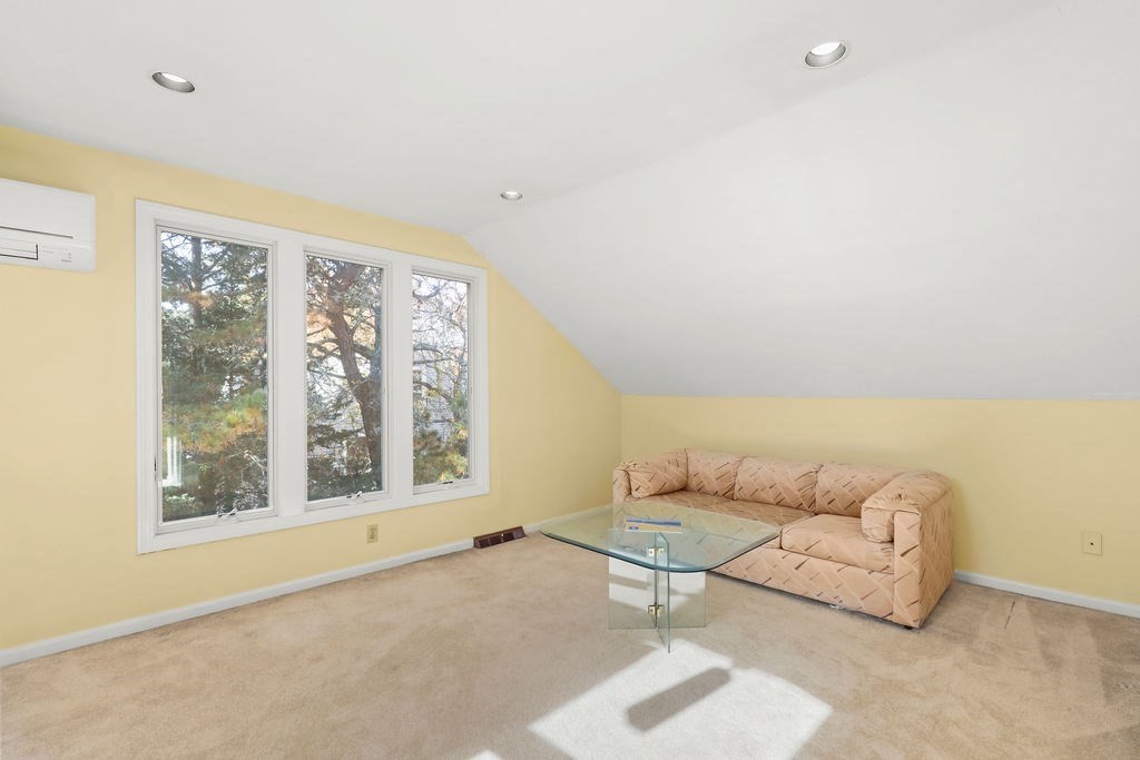 88 Pheasant Lane Property Photo 36