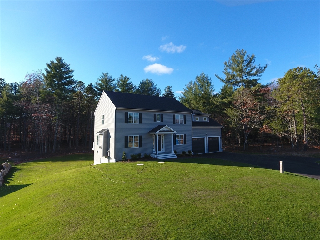 5 Boxberry Lane Property Photo