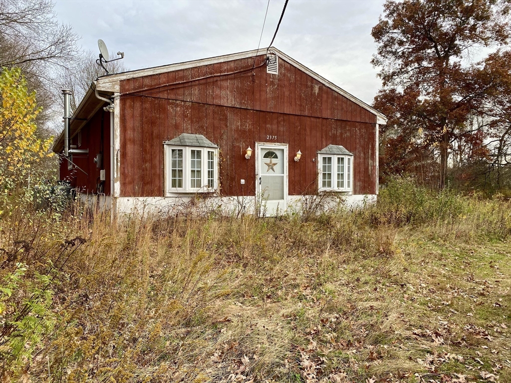 2375 Williams St Property Photo 4
