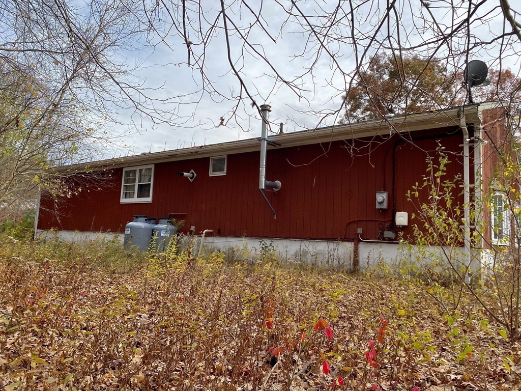 2375 Williams St Property Photo 7