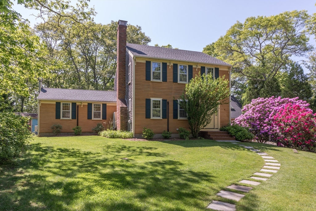 8 School House Village Property Photo 1