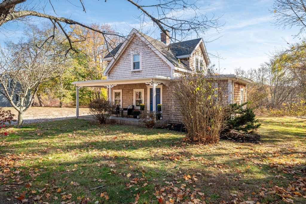 637 Sandwich Rd Property Photo 1