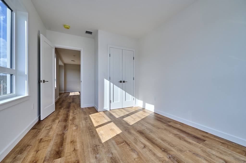 510 Willard Street # 406 Property Photo 7