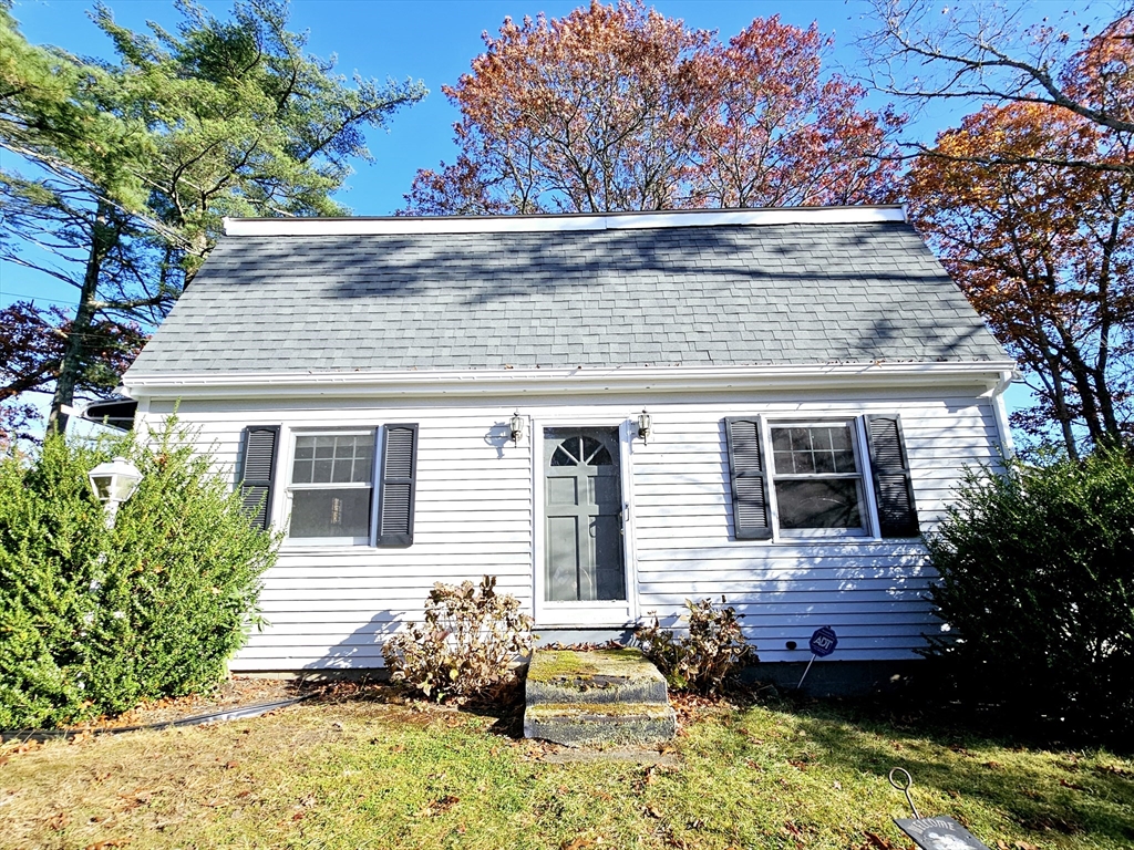 271 Plymouth Ave Property Photo 1