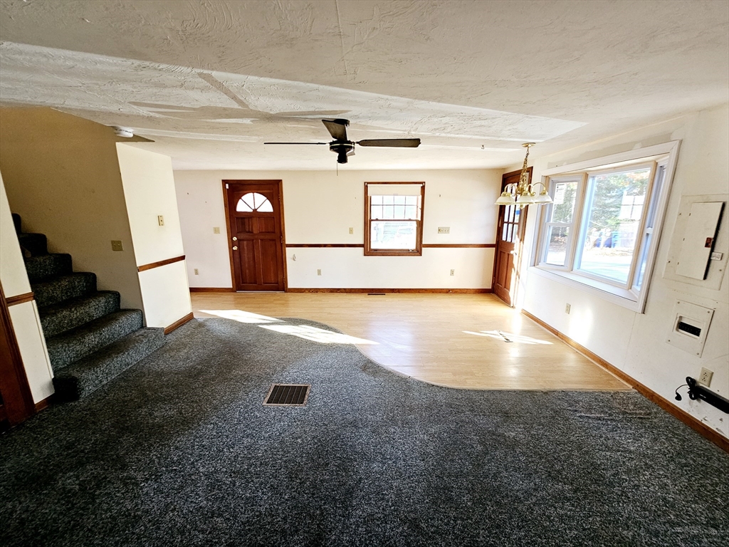 271 Plymouth Ave Property Photo 7