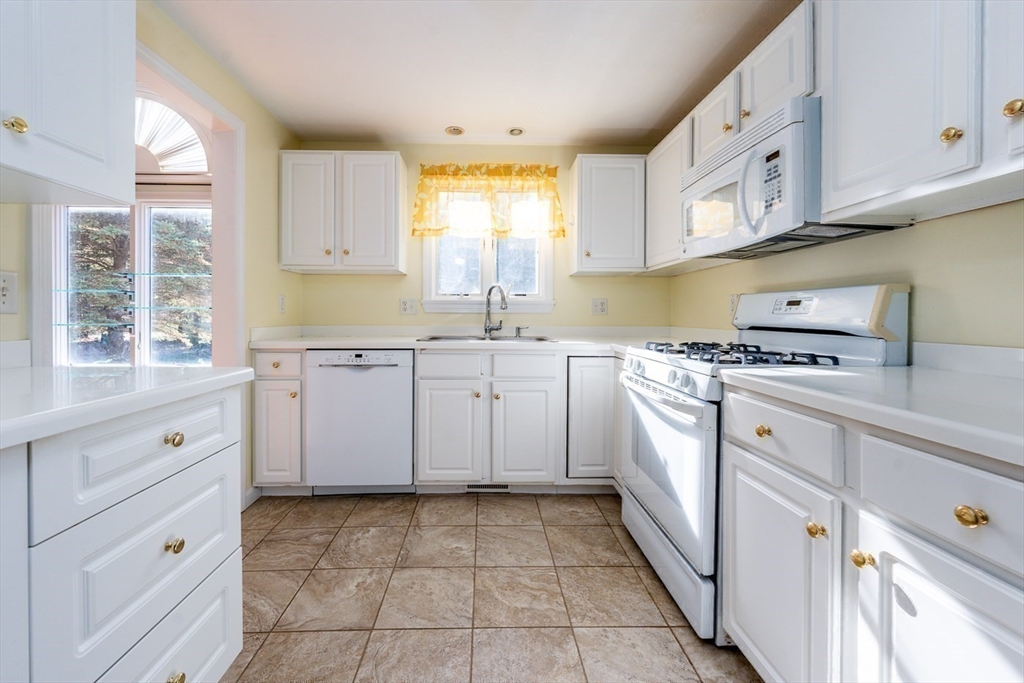 9 Longwood Rd # 239 Property Photo 10