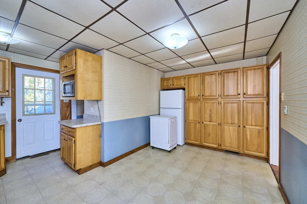 778 E 4th St # 2 Property Photo 7