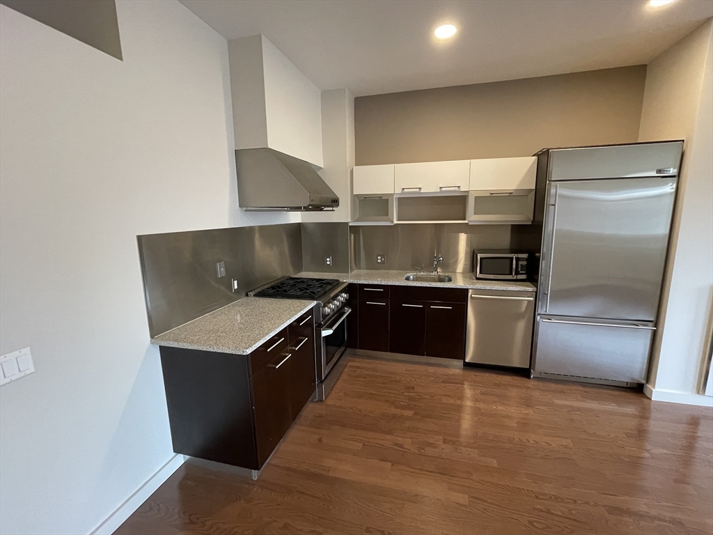 88 Kingston St # 6b Property Photo 1