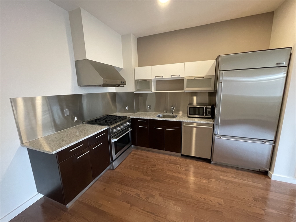 88 Kingston St # 6b Property Photo 12