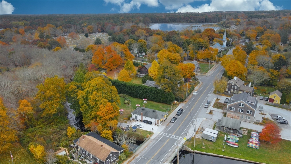 488 Old County Property Photo 14